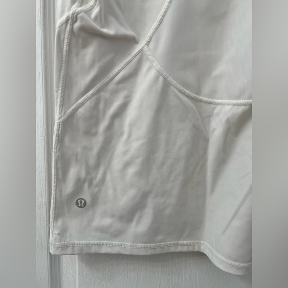 Lululemon Athletica White Fitted Short Sleeve T-Shirt - Picture 8 of 11